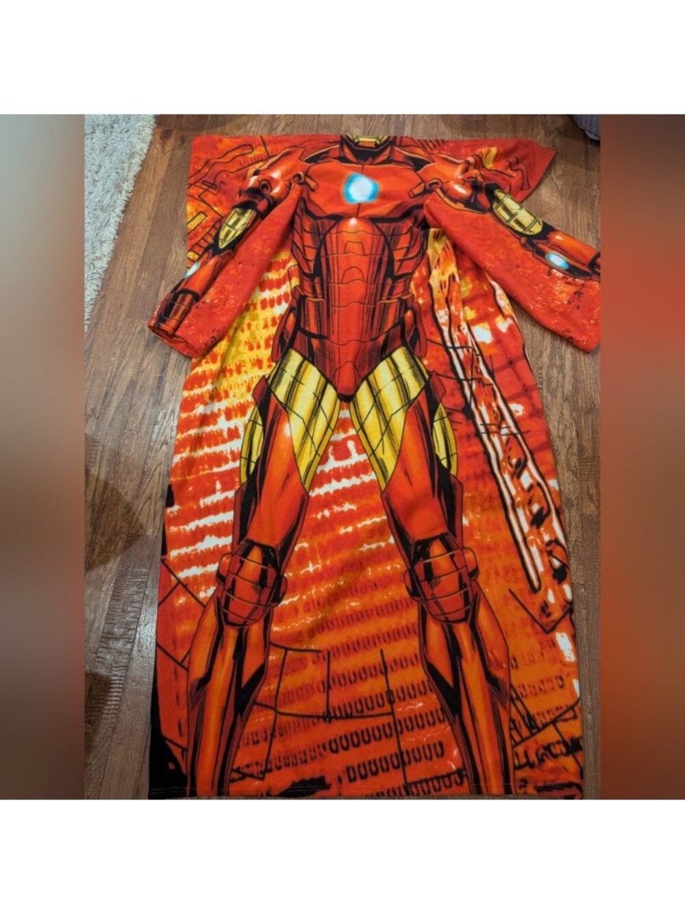Marvel Avengers Iron Man Throw Adult Silk Touch Blanket with Sleeves 48" x 71" - Picture 3 of 12
